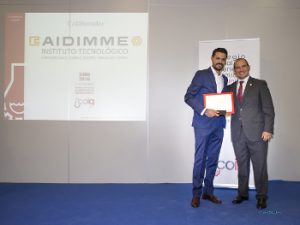 De izq. a dcha, Samuel Félix de AIDIMME y Vicente Vert Presidente del COIQCV