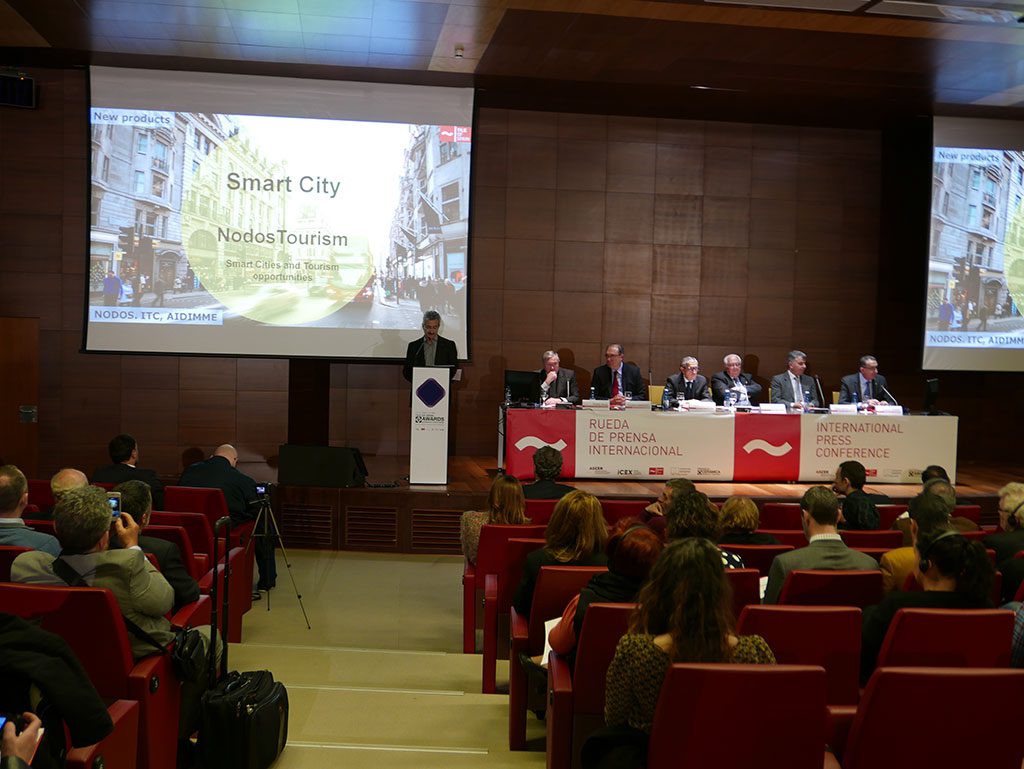 Difusión del proyecto y de sus resultados en la rueda de prensa internacional del sector cerámico en CEVISAMA 2017.