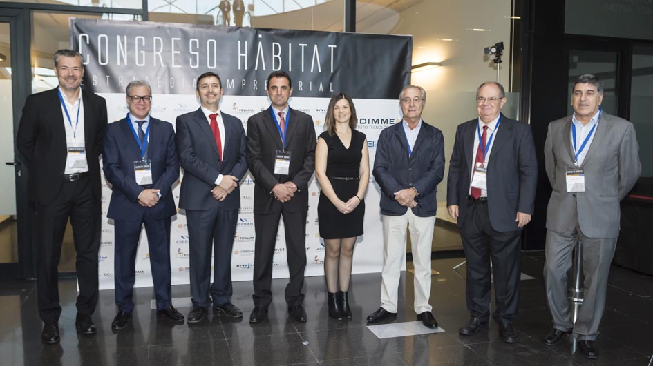 De izda., a dcha., Daniel Marco, Vicente Llatas, Vicente Lafuente, Francisco Javier García, Dolores Parra, Vicente Folgado, Mariano Pérez, Rafael Pérez.