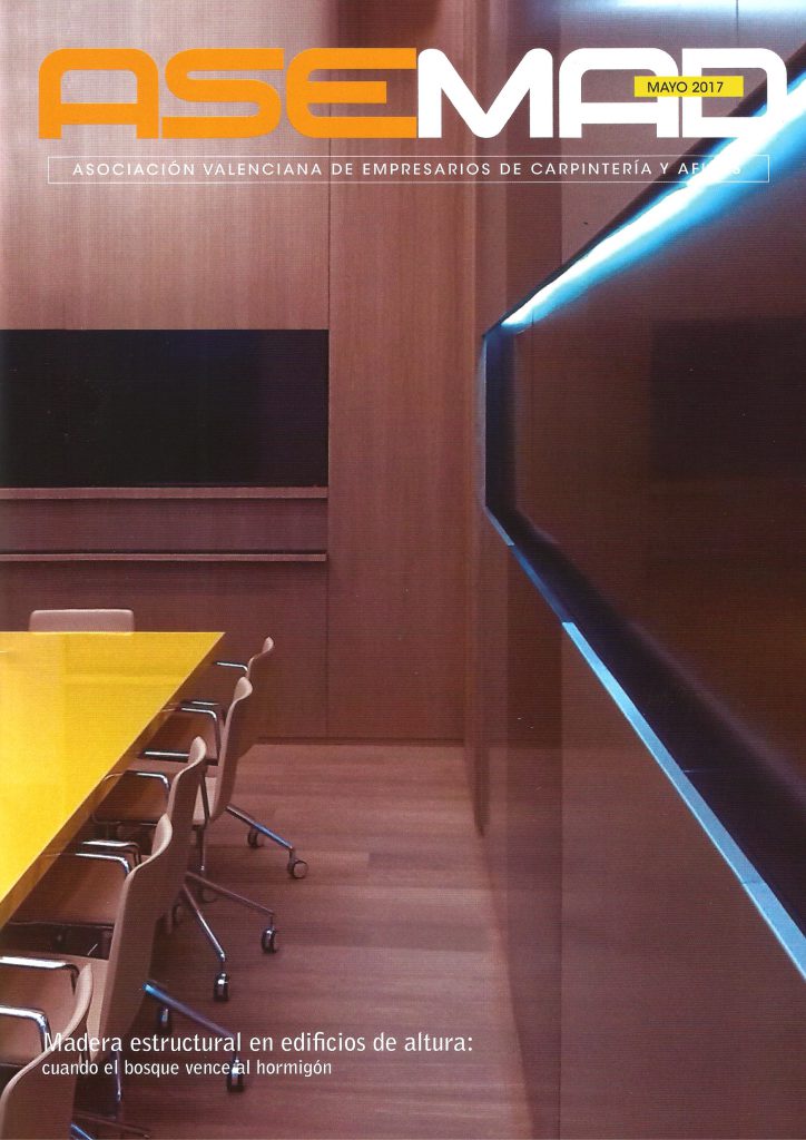 La portada de la nueva edición de la revista “ASEMAD” destaca el valor de la madera constructiva frente al hormigón.